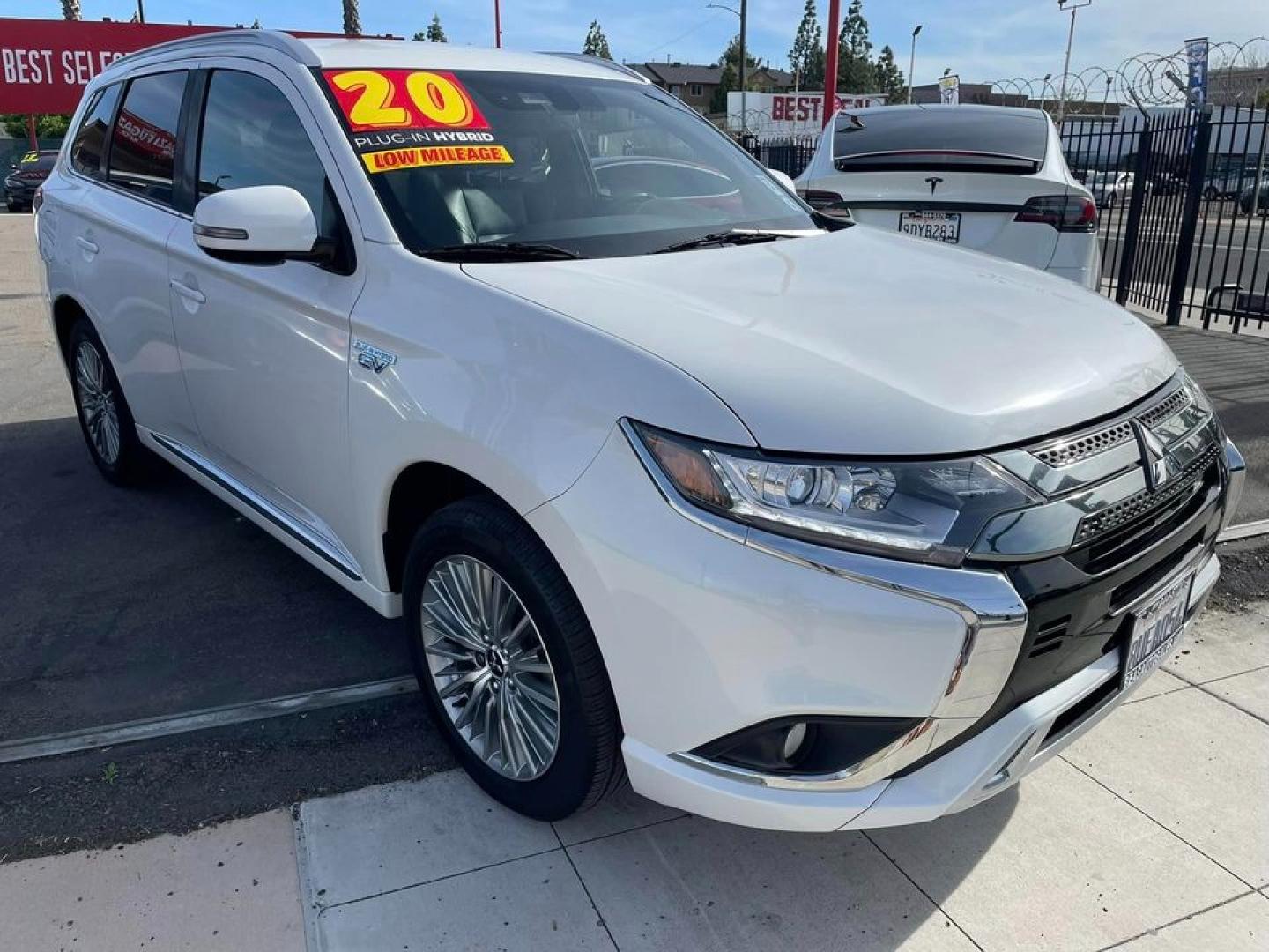 2020 WHITE /BLACK Mitsubishi Outlander PHEV (JA4J24A55LZ) , located at 744 E Miner Ave, Stockton, CA, 95202, (209) 944-5770, 37.956863, -121.282082 - Photo#1